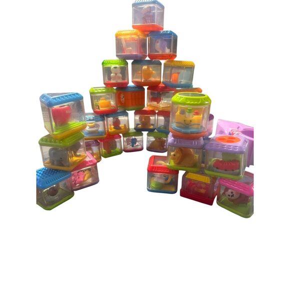 Fisher Price PEEK A BLOCK vintage sensory blocks 30+pcs 209 - Picture 1 of 8